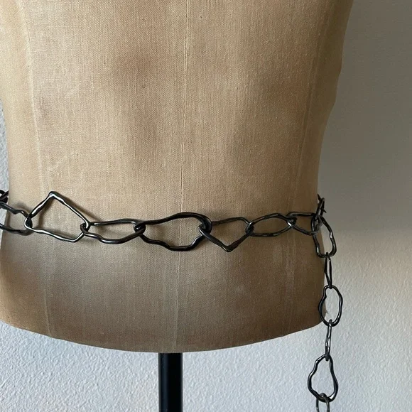 Black Chain Link Belt - Picture 3 of 13